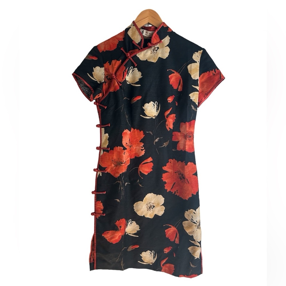 100% Mulberry Silk Vintage Red, Gold and Black Traditional Chinese Dress / Qipao